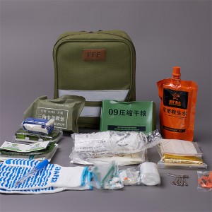 Trousse de premiers soins militaire